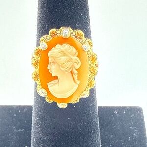 Beautiful Vintage 18KT HGE Cameo Ring Sz 5 Gold Electroplate Classic Portrait